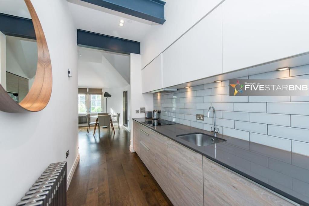 Cool Urban Apartment With Stunning Castle Views Edinburgh Exterior photo